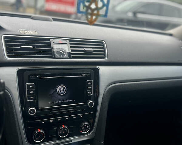 Черный Фольксваген Пассат, объемом двигателя 2.48 л и пробегом 247 тыс. км за 9900 $, фото 32 на Automoto.ua