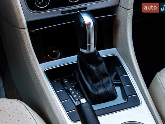 Чорний Фольксваген Пассат, об'ємом двигуна 2.5 л та пробігом 211 тис. км за 10300 $, фото 19 на Automoto.ua