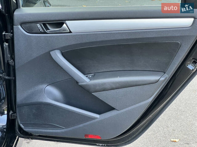 Фольксваген Пассат 2013 в Киеве на Automoto.ua Черный Фольксваген Пассат, объемом двигателя 2.5 л и пробегом 170 тыс. км за 10700 $, фото 46 на Automoto.ua