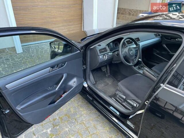 Черный Фольксваген Пассат, объемом двигателя 1.8 л и пробегом 105 тыс. км за 11500 $, фото 9 на Automoto.ua