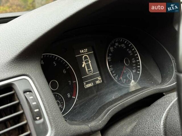 Черный Фольксваген Пассат, объемом двигателя 1.8 л и пробегом 140 тыс. км за 10990 $, фото 14 на Automoto.ua