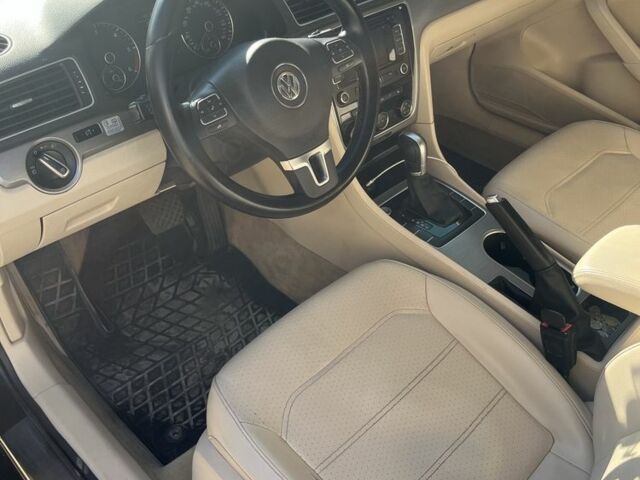 Черный Фольксваген Пассат, объемом двигателя 2 л и пробегом 286 тыс. км за 12000 $, фото 8 на Automoto.ua