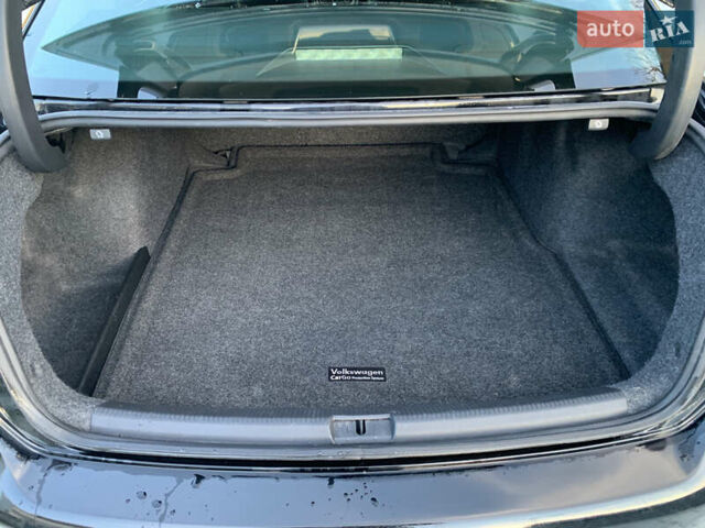 Черный Фольксваген Пассат, объемом двигателя 1.8 л и пробегом 150 тыс. км за 7750 $, фото 24 на Automoto.ua