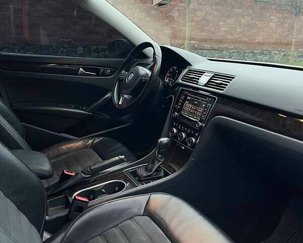 Черный Фольксваген Пассат, объемом двигателя 1.97 л и пробегом 181 тыс. км за 13800 $, фото 32 на Automoto.ua