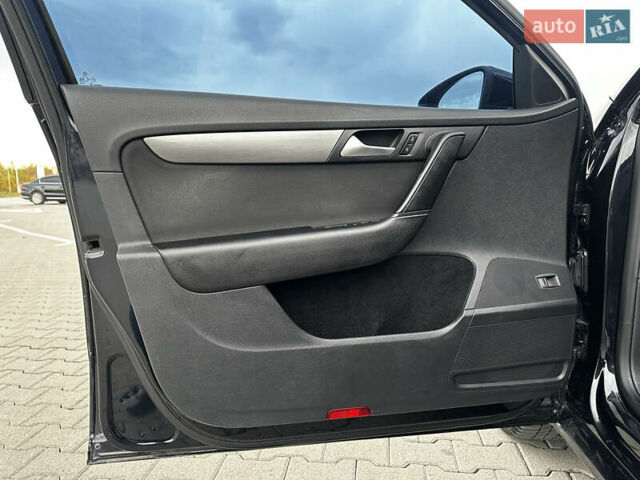 Черный Фольксваген Пассат, объемом двигателя 2 л и пробегом 318 тыс. км за 10900 $, фото 13 на Automoto.ua