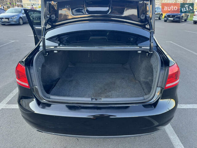 Чорний Фольксваген Пассат, об'ємом двигуна 1.8 л та пробігом 252 тис. км за 10000 $, фото 20 на Automoto.ua