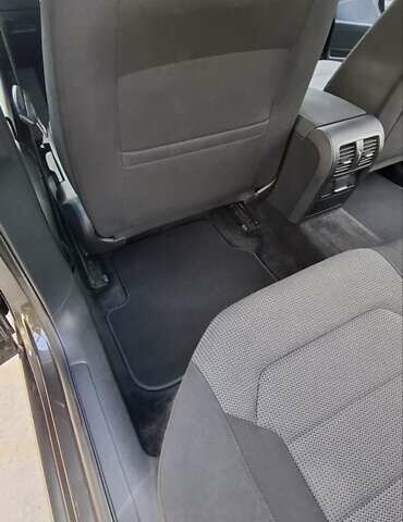 Чорний Фольксваген Пассат, об'ємом двигуна 1.97 л та пробігом 176 тис. км за 13700 $, фото 22 на Automoto.ua