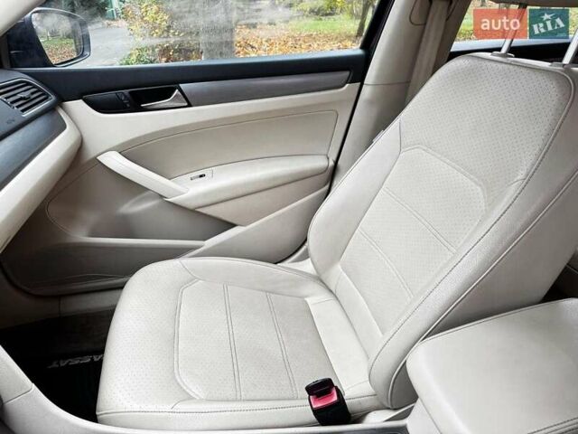 Черный Фольксваген Пассат, объемом двигателя 1.8 л и пробегом 140 тыс. км за 10990 $, фото 20 на Automoto.ua