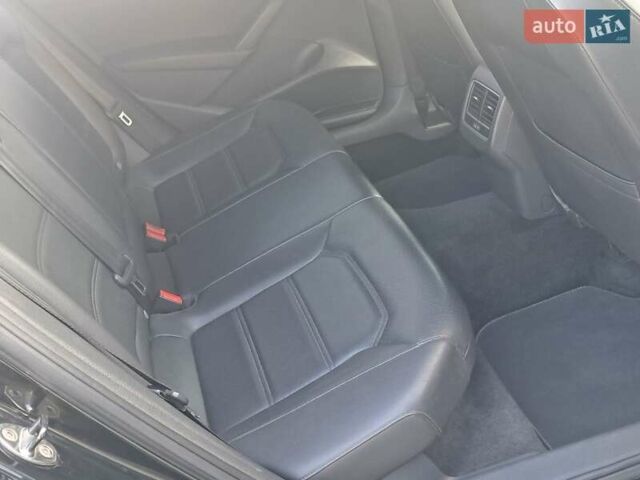 Черный Фольксваген Пассат, объемом двигателя 1.8 л и пробегом 198 тыс. км за 9950 $, фото 24 на Automoto.ua