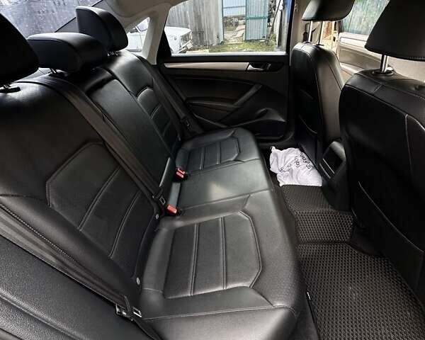 Черный Фольксваген Пассат, объемом двигателя 1.8 л и пробегом 115 тыс. км за 11000 $, фото 8 на Automoto.ua