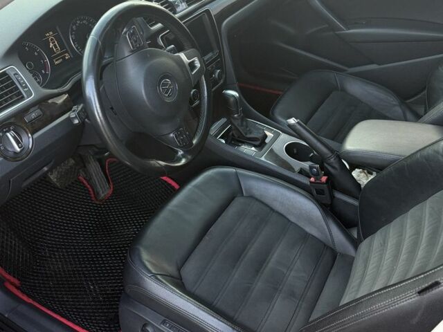 Черный Фольксваген Пассат, объемом двигателя 1.8 л и пробегом 293 тыс. км за 12500 $, фото 5 на Automoto.ua