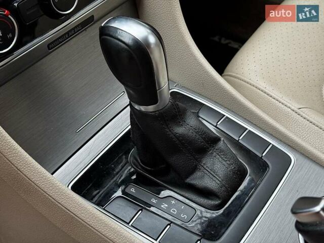 Черный Фольксваген Пассат, объемом двигателя 1.8 л и пробегом 140 тыс. км за 10990 $, фото 21 на Automoto.ua