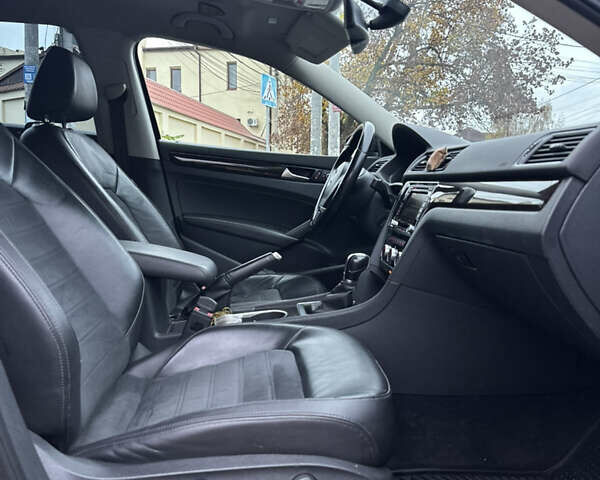 Чорний Фольксваген Пассат, об'ємом двигуна 1.97 л та пробігом 158 тис. км за 13300 $, фото 9 на Automoto.ua