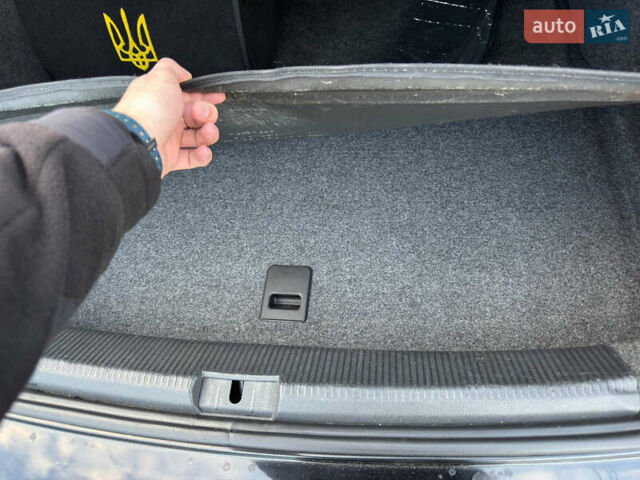 Чорний Фольксваген Пассат, об'ємом двигуна 1.8 л та пробігом 184 тис. км за 11000 $, фото 29 на Automoto.ua