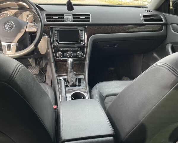 Черный Фольксваген Пассат, объемом двигателя 1.8 л и пробегом 80 тыс. км за 15400 $, фото 28 на Automoto.ua