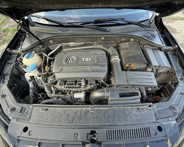 Черный Фольксваген Пассат, объемом двигателя 1.8 л и пробегом 293 тыс. км за 12500 $, фото 7 на Automoto.ua