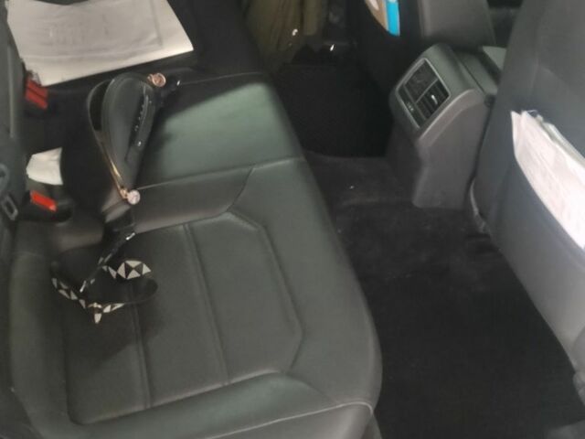 Черный Фольксваген Пассат, объемом двигателя 2 л и пробегом 180 тыс. км за 10599 $, фото 5 на Automoto.ua