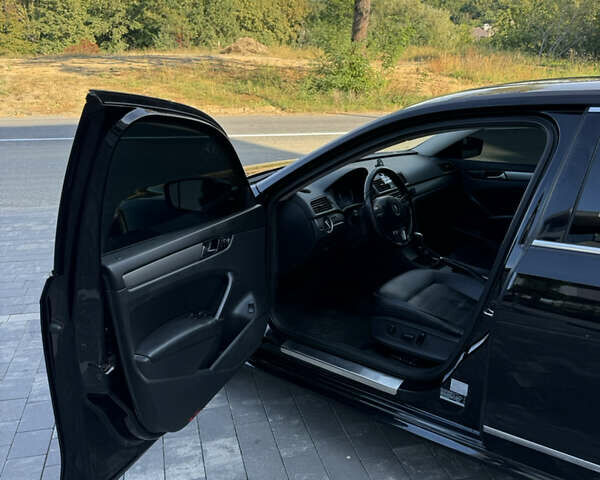 Черный Фольксваген Пассат, объемом двигателя 1.8 л и пробегом 230 тыс. км за 12700 $, фото 13 на Automoto.ua