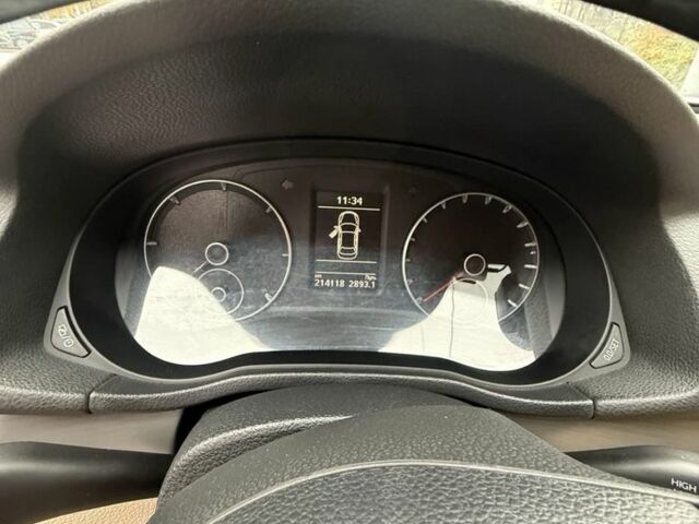 Чорний Фольксваген Пассат, об'ємом двигуна 2 л та пробігом 214 тис. км за 12500 $, фото 5 на Automoto.ua