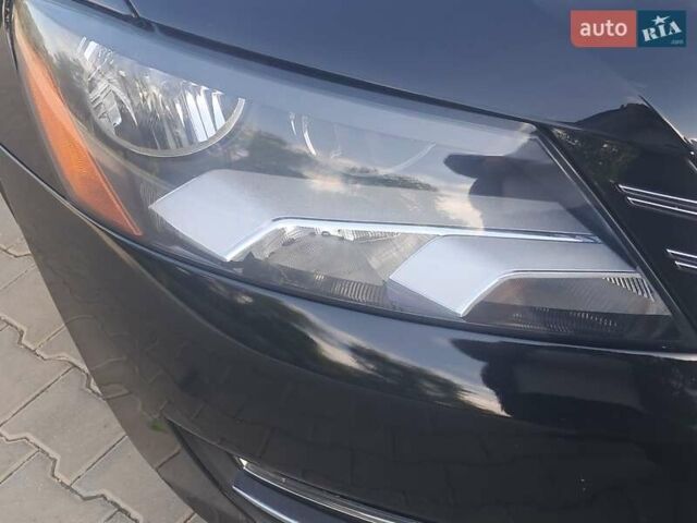 Черный Фольксваген Пассат, объемом двигателя 1.8 л и пробегом 198 тыс. км за 9950 $, фото 5 на Automoto.ua