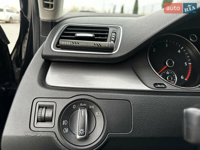 Черный Фольксваген Пассат, объемом двигателя 2 л и пробегом 318 тыс. км за 10900 $, фото 26 на Automoto.ua