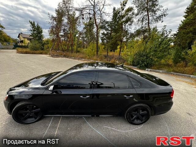 Черный Фольксваген Пассат, объемом двигателя 1.8 л и пробегом 200 тыс. км за 10000 $, фото 4 на Automoto.ua