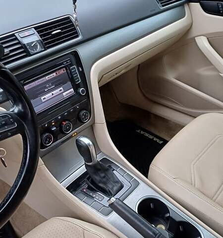 Чорний Фольксваген Пассат, об'ємом двигуна 1.97 л та пробігом 256 тис. км за 10500 $, фото 16 на Automoto.ua