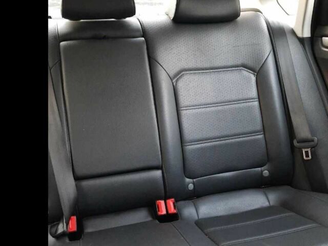 Чорний Фольксваген Пассат, об'ємом двигуна 2 л та пробігом 300 тис. км за 9499 $, фото 14 на Automoto.ua