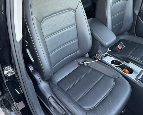 Черный Фольксваген Пассат, объемом двигателя 2 л и пробегом 246 тыс. км за 12499 $, фото 25 на Automoto.ua