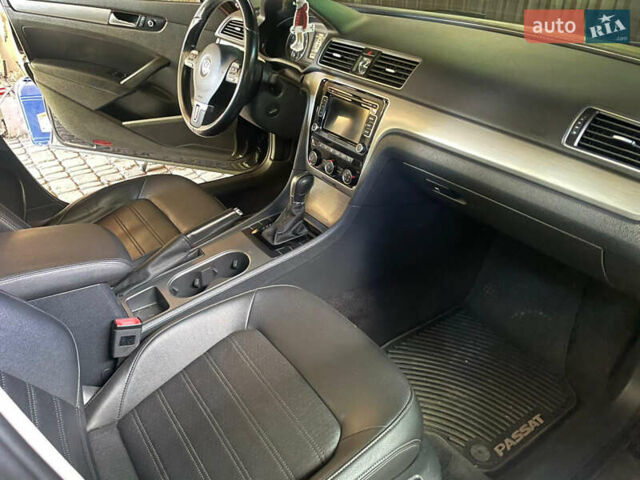 Черный Фольксваген Пассат, объемом двигателя 1.8 л и пробегом 211 тыс. км за 10500 $, фото 34 на Automoto.ua