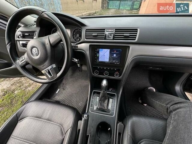 Черный Фольксваген Пассат, объемом двигателя 1.8 л и пробегом 115 тыс. км за 11000 $, фото 3 на Automoto.ua
