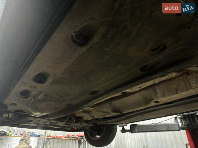 Чорний Фольксваген Пассат, об'ємом двигуна 1.8 л та пробігом 255 тис. км за 10100 $, фото 49 на Automoto.ua