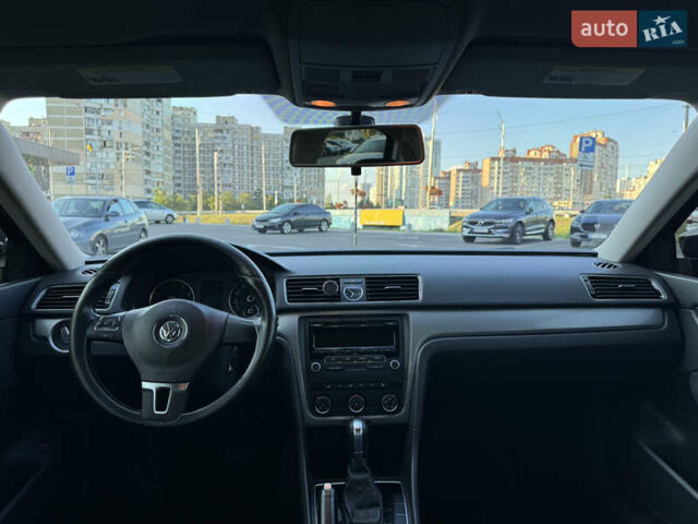 Чорний Фольксваген Пассат, об'ємом двигуна 1.8 л та пробігом 252 тис. км за 10000 $, фото 17 на Automoto.ua
