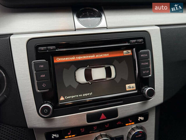 Черный Фольксваген Пассат, объемом двигателя 1.8 л и пробегом 141 тыс. км за 12700 $, фото 16 на Automoto.ua