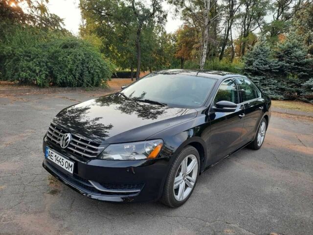 Чорний Фольксваген Пассат, об'ємом двигуна 2 л та пробігом 300 тис. км за 9499 $, фото 1 на Automoto.ua