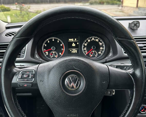 Черный Фольксваген Пассат, объемом двигателя 1.8 л и пробегом 247 тыс. км за 11000 $, фото 10 на Automoto.ua