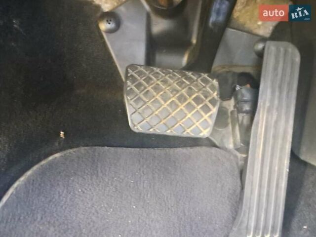 Черный Фольксваген Пассат, объемом двигателя 1.8 л и пробегом 198 тыс. км за 9950 $, фото 6 на Automoto.ua