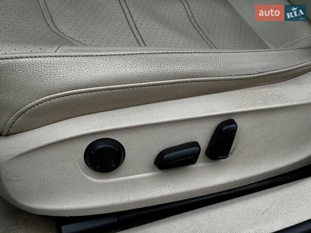 Черный Фольксваген Пассат, объемом двигателя 1.8 л и пробегом 140 тыс. км за 10990 $, фото 16 на Automoto.ua