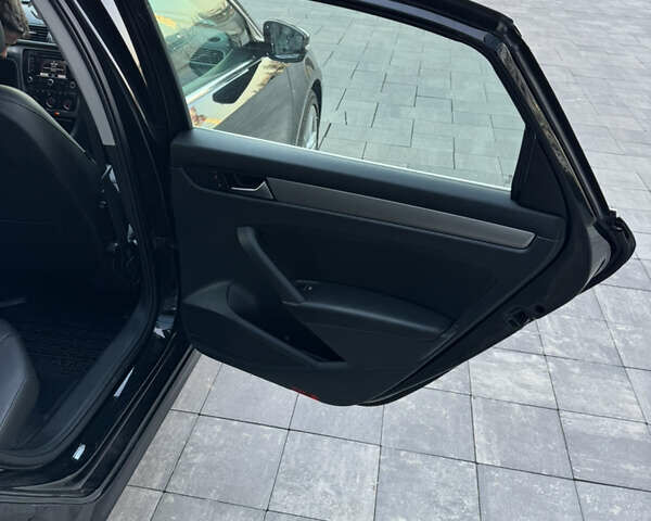 Черный Фольксваген Пассат, объемом двигателя 2 л и пробегом 246 тыс. км за 12499 $, фото 29 на Automoto.ua