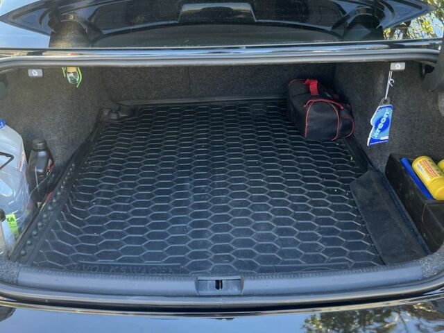 Черный Фольксваген Пассат, объемом двигателя 2 л и пробегом 286 тыс. км за 12000 $, фото 4 на Automoto.ua