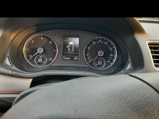 Чорний Фольксваген Пассат, об'ємом двигуна 2 л та пробігом 300 тис. км за 9499 $, фото 9 на Automoto.ua