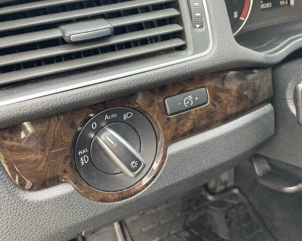 Черный Фольксваген Пассат, объемом двигателя 1.8 л и пробегом 80 тыс. км за 15400 $, фото 23 на Automoto.ua