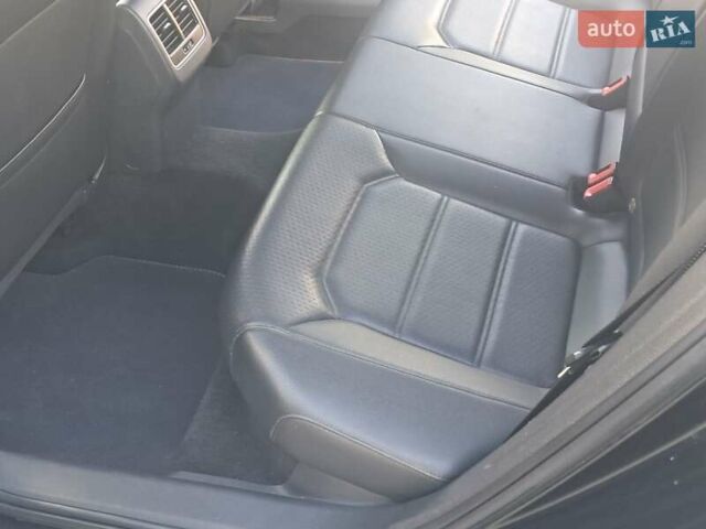 Черный Фольксваген Пассат, объемом двигателя 1.8 л и пробегом 198 тыс. км за 9950 $, фото 11 на Automoto.ua