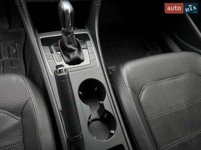 Чорний Фольксваген Пассат, об'ємом двигуна 1.8 л та пробігом 191 тис. км за 10300 $, фото 31 на Automoto.ua