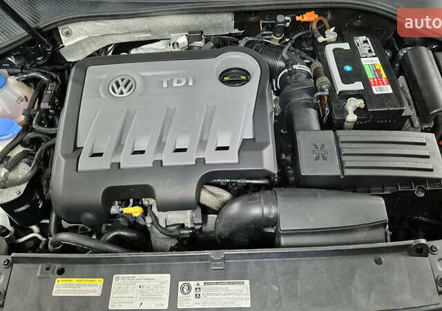 Черный Фольксваген Пассат, объемом двигателя 2 л и пробегом 214 тыс. км за 11800 $, фото 8 на Automoto.ua