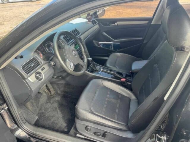 Черный Фольксваген Пассат, объемом двигателя 1.8 л и пробегом 89 тыс. км за 7000 $, фото 6 на Automoto.ua