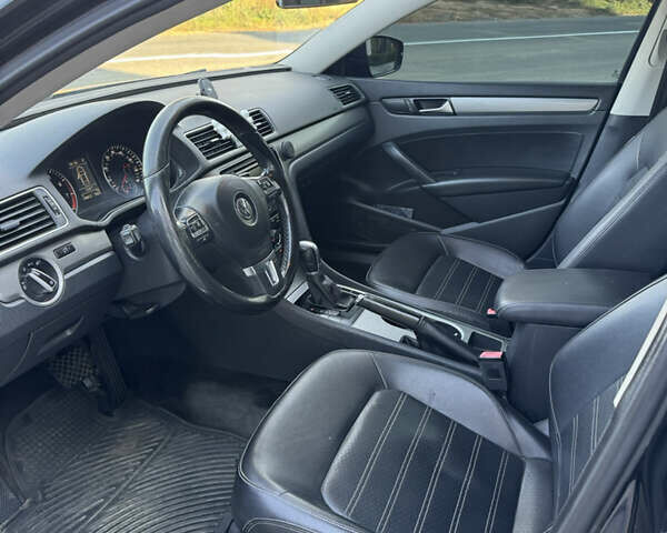 Черный Фольксваген Пассат, объемом двигателя 1.8 л и пробегом 230 тыс. км за 12700 $, фото 20 на Automoto.ua