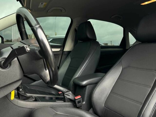 Черный Фольксваген Пассат, объемом двигателя 1.8 л и пробегом 174 тыс. км за 10750 $, фото 6 на Automoto.ua