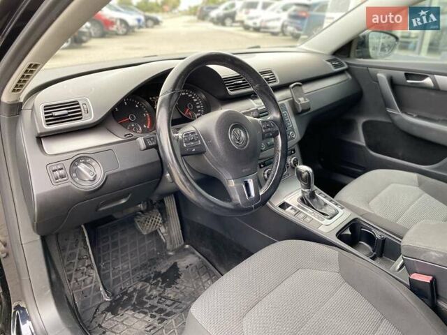 Черный Фольксваген Пассат, объемом двигателя 1.6 л и пробегом 237 тыс. км за 11500 $, фото 8 на Automoto.ua