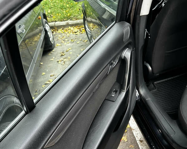 Чорний Фольксваген Пассат, об'ємом двигуна 1.6 л та пробігом 262 тис. км за 11300 $, фото 13 на Automoto.ua